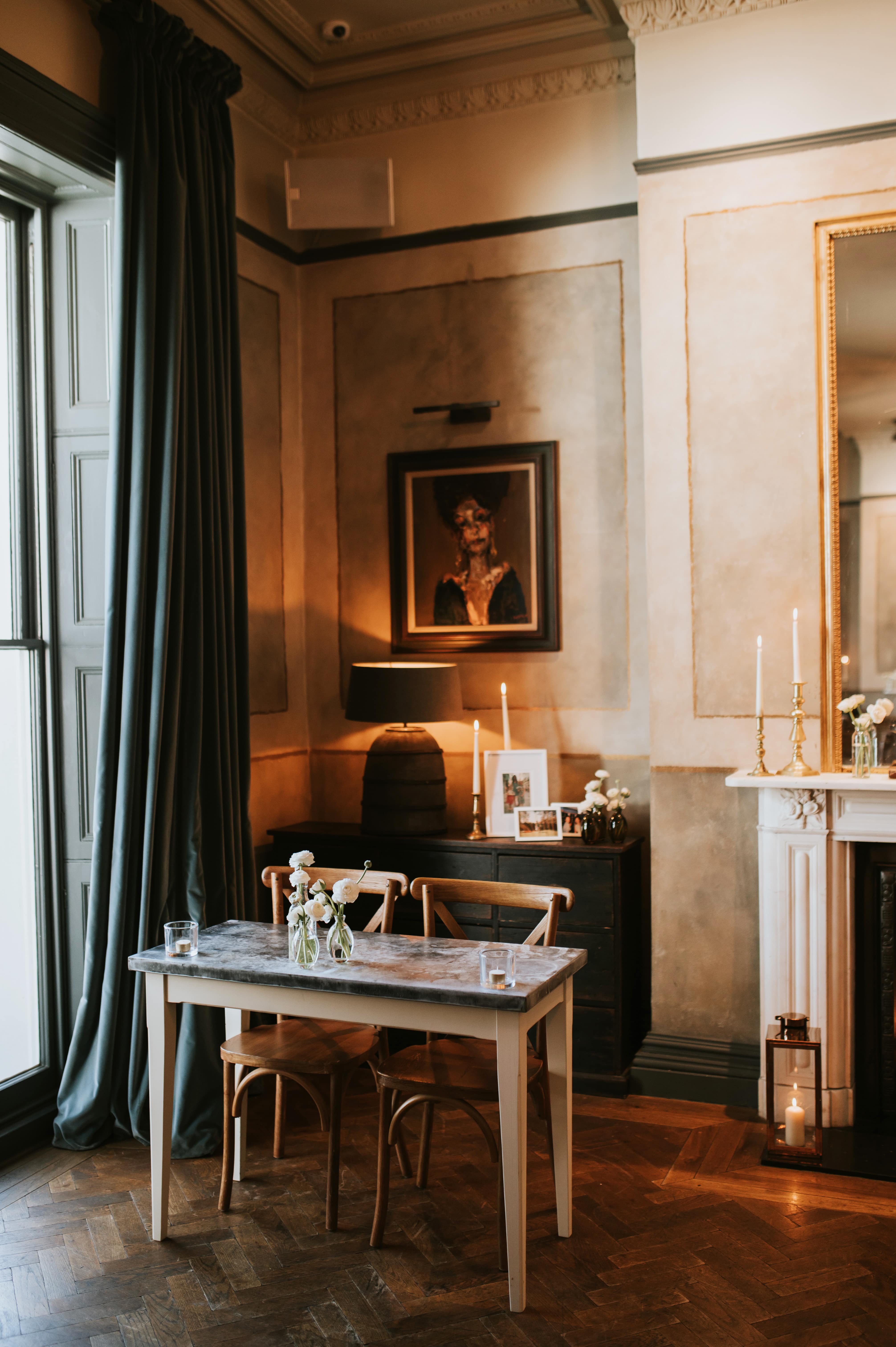 Internal shot of a wedding table at No. 131 Cheltenham.